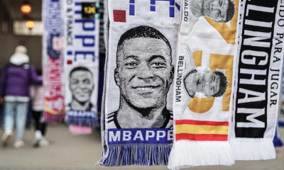 Η Μαδρίτη «χορεύει» σε ρυθμούς… Εμπαπέ: Έξω από το Μπερναμπέου πωλούνται κασκόλ με το πρόσωπο του Γάλλου