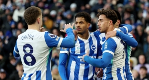 Συμβολή από το μέλλον: Ασίστ και... ακυρωμένο γκολ ο Κωστούλας! (video)