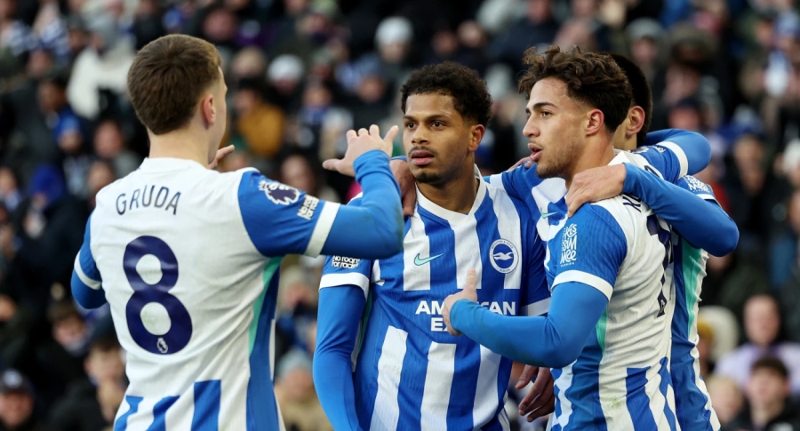 Συμβολή από το μέλλον: Ασίστ και... ακυρωμένο γκολ ο Κωστούλας! (video)