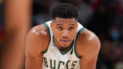 Αντετοκούνμπο: «Θα ήταν ωραία εμπειρία να αγωνιστώ με ομάδα NBA στην Ελλάδα»