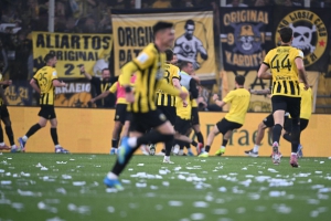 «Και σε 5-6 εβδομάδες...»: Κυρίαρχη ΑΕΚ στη γιορτή της - Ο Δικέφαλος «κατακτά τη δόξα» του, 3-0 τον ΠΑΟΚ και φιέστα... volume 1!