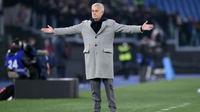 Μουρίνιο: «Όταν είσαι χωμένος στα σκ...ά, προσπαθείς να σταθείς στα πόδια σου»