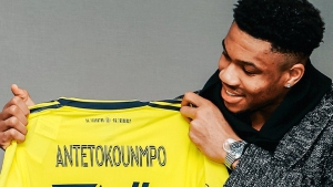 «Μπάσιμο» των Antetokounbros και στο ποδόσφαιρο μέσω Νάσβιλ!