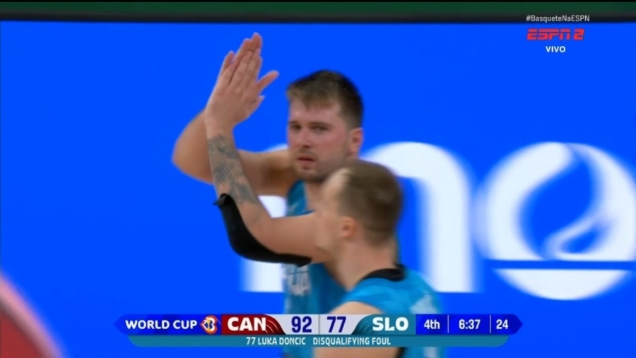 Ο Λούκα Ντόντσιτς «πλήρωσε» τα ειρωνικά παλαμάκια με... αποβολή - Τον πρόλαβε ο Μπρουκς! (video)