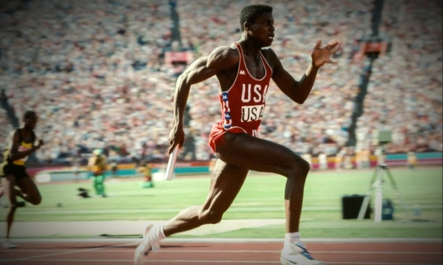 Λος Άντζελες 1984: Η στιγμή που ο Καρλ Λιούις «στάθηκε» δίπλα στον Τζέσε Όουενς γράφοντας ιστορία!