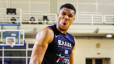 Ο Γιάννης Αντετοκούνμπο το γύρισε στα… ποιήματα!