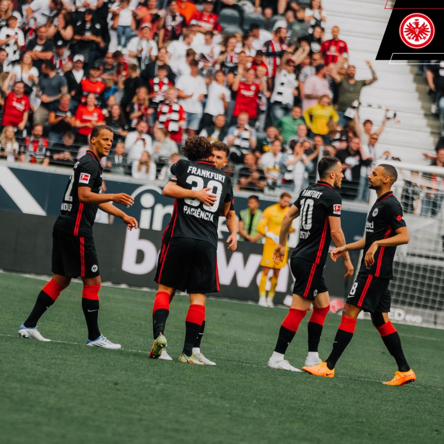 Άιντραχτ Φρανκφούρτης – Γκλάντμπαχ 1-1: Έσωσε τον βαθμό για τους «αετούς» ο Πασιένσια!