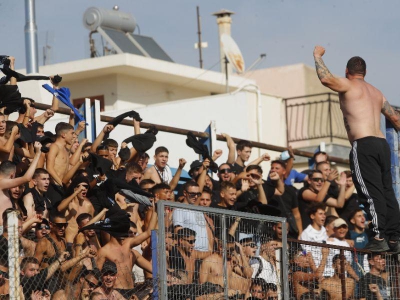 Ανακοίνωση κατά τη διοίκησης από τους οπαδούς του Αιγάλεω: «Βγάζετε λεφτά μέσω στοιχημάτων!»