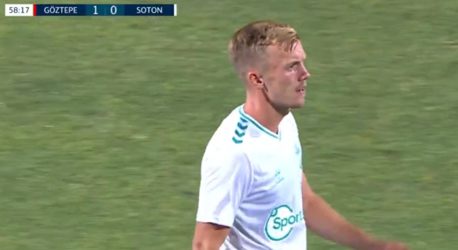 Σαουθάμπτον: Πέναλτι του Γουόρντ Πράους και... γέλια στην εξέδρα της Γκεζτέπε για το που κατέληξε η μπάλα (video)