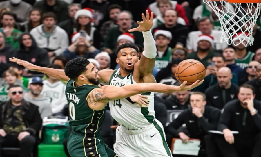 NBA Christmas: Ασταμάτητος Τέιτουμ νίκησε κατά κράτος τον Αντετοκούνμπο