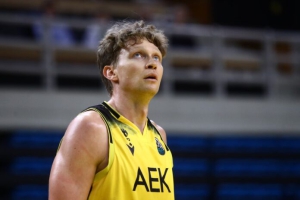 No Money, No Honey: Ο Κουζμίνσκας σκέφτεται να αποχωρήσει από την ΑΕΚ, που το χρωστάει χρήματα!