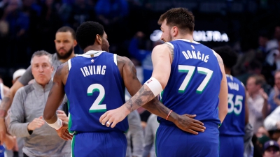 NBA: «Πάτησαν» τους Σίξερς οι Ίρβινγκ και Ντόντσιτς