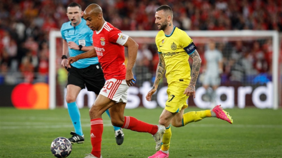 Ίντερ - Μπενφίκα: Νταρμιάν αντί για Σκρίνιαρ στην 3άδα της ιταλικής άμυνας - Επιστροφή Οταμέντι για τους Πορτογάλους