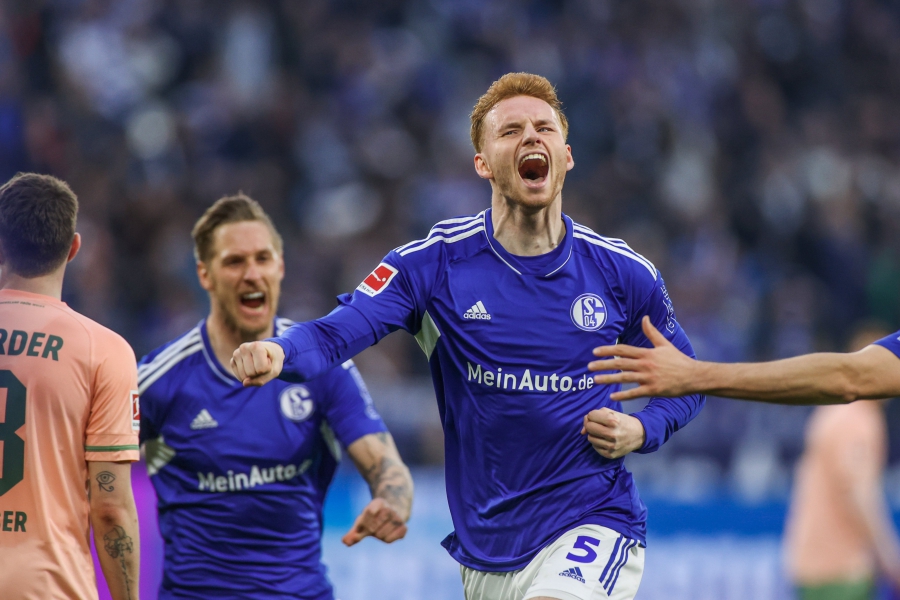 Σάλκε – Βέρντερ Βρέμης 2-1: Η «μάχη» για την παραμονή καλά κρατεί με… ανατροπάρα!