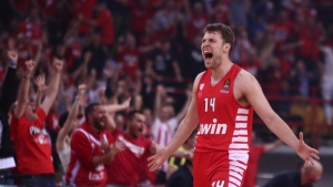 Σάσα Βεζένκοφ: «Φεύγοντας, αφήνω ένα κομμάτι της καρδιάς μου πίσω»