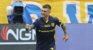 Porca... Parma: Ισοπαλία σαν ήττα η Νάπολι - «Φταίχτης» ο Στρεφέτσα!