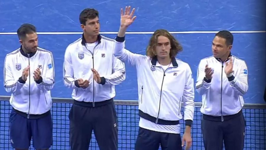 Davis Cup: Καταχειροκροτήθηκε η ελληνική αποστολή - Πανζουρλισμός στο όνομα του Στέφανου Τσιτσιπά! (video)