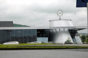 Mercedes-Benz: Επενδύει 47 δισ. δολάρια με στόχο την παραγωγή πλήρως ηλεκτρικών αυτοκινήτων μέχρι το 2030