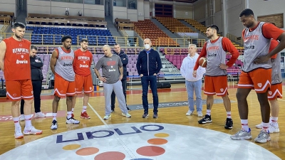 Παρουσία του Γιώργου Αγγελόπουλου η προπόνηση του Ολυμπιακού πριν τον τελικό