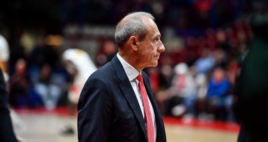 «Καζάνι» που βράζει η Αρμάνι Μιλάνο!