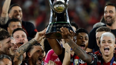 Μετά το Λιμπερταδόρες η Φλαμένγκο κέρδισε και το πρωτάθλημα Βραζιλίας (vid)