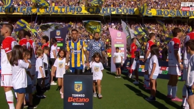 Η Εστουδιάντες έκανε pasillo στη Ροζάριο Σεντράλ με γυρισμένες πλάτες ως ένδειξη διαμαρτυρίας! (vid)