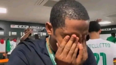 Ξέσπασε σε κλάματα ο Ετό μετά την επική πρόκριση του Καμερούν! (video)