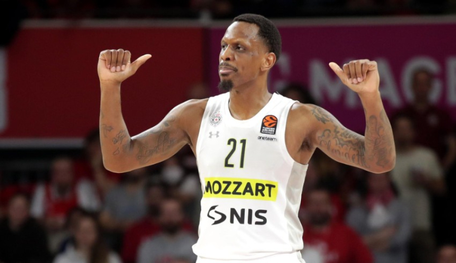 Στην Παρτιζάν για άλλον ένα χρόνο ο Νάναλι