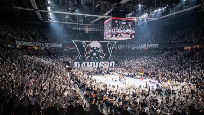 Το απίθανο «κορεό» των φίλων της Παρτιζάν στη «Stark Arena»! (video)