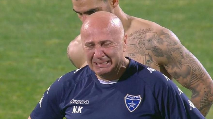 Κάτι περισσότερο από ένα παιχνίδι: Ο Ιωνικός υποβιβάζεται και ο φροντιστής του δεν σταματά να κλαίει! (video)