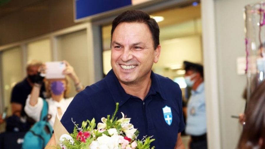 Θοδωρής Βλάχος: «Όποια ομάδα κι αν επιλέξω, θα το κάνω με μαυρισμένη καρδιά» (video)