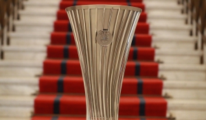 «Αντίστροφη μέτρηση για τον μεγάλο τελικό»: Στο Θησείο το γιγαντιαίο τρόπαιο του Europa Conference League!