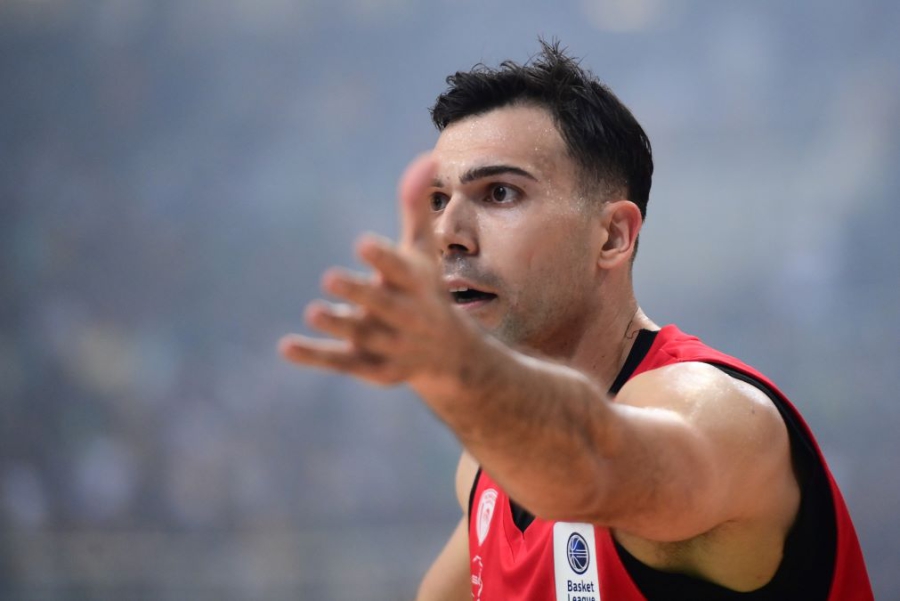 Τα αποτελέσματα του γκάλοπ του BN Sports για την αποχώρηση του Σλούκα από τον Ολυμπιακό