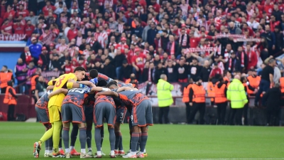 Ο μεγάλος αγώνας του Ολυμπιακού με την Άστον Βίλα με σούπερ προσφορά* από το Pamestoixima.gr!