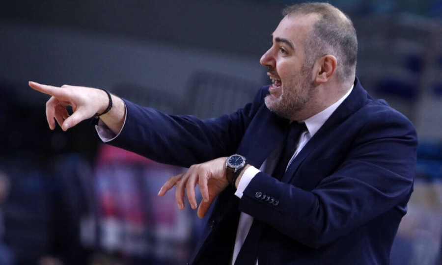 Δέδας: «Ο Ολυμπιακός θυμίζει τον Παναθηναϊκό του Ομπράντοβιτς»