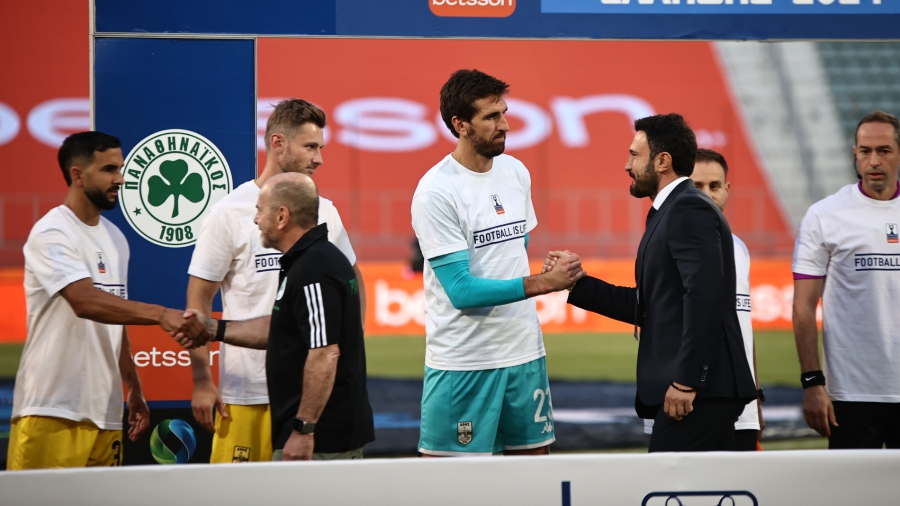 Τελικός Κυπέλλου: Η είσοδος των ομάδων  και ο χαιρετισμός Μπαλτάκου και προέδρων (video)