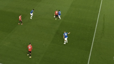 Μάντσεστερ Γιουνάιτεντ: Η Premier League απέδειξε στον «βασικό» Καζεμίρο πως δεν έχει… χρόνο για σκέψη! (video)