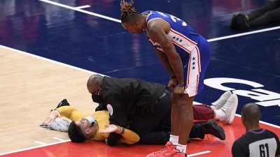 ΝΒΑ: Νέο επεισόδιο με οπαδό να εισβάλει στο παρκέ την ώρα του 76ers-Wizards