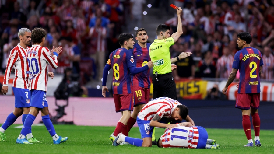 Στο φως ο διάλογος VAR-Ref για την πολυσυζητημένη κόκκινη στο Ατλέτικο-Μπαρτσελόνα!