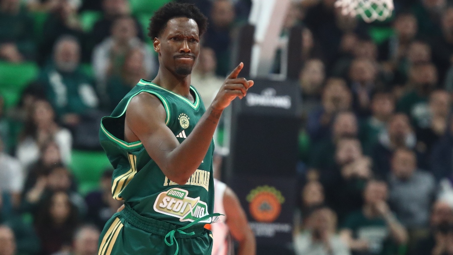 Χέιζ-Ντέιβις: «Ο κόσμος του Παναθηναϊκού ζητά το 8ο»