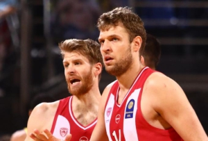 Ολυμπιακός: Χωρίς Ουόκαπ και Λαρεντζάκη με Παρί, μέσα οι Βεζένκοφ - Μόρις