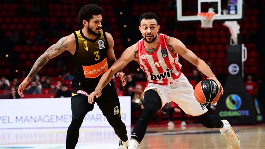 Πέφτουν «βροχή» τα καλάθια στο Ολυμπιακός – ΑΕΚ και… ταμείο από την Interwetten!