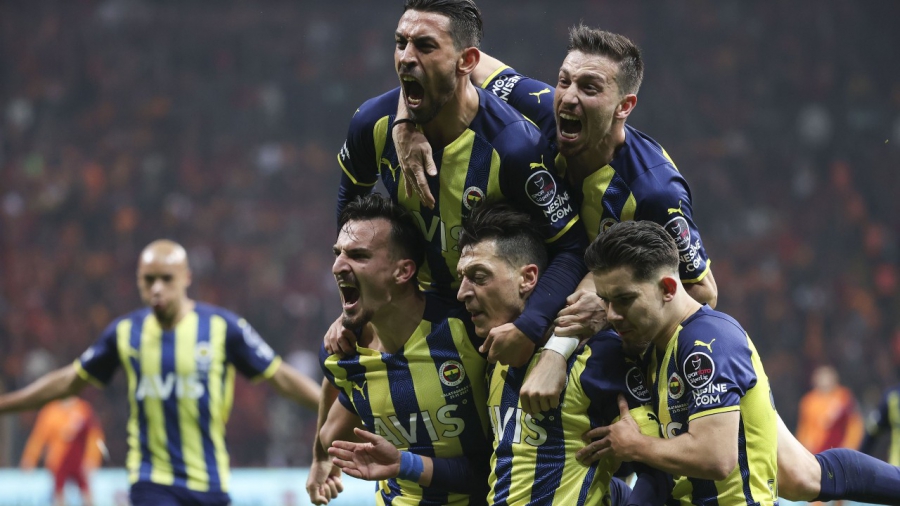 Γαλατάσαραϊ  – Φενέρμπαχτσε 1-2: Με γκολ στο 90+4΄πήρε το ντέρμπι της Τουρκίας και ετοιμάζεται για Ολυμπιακό! (video)