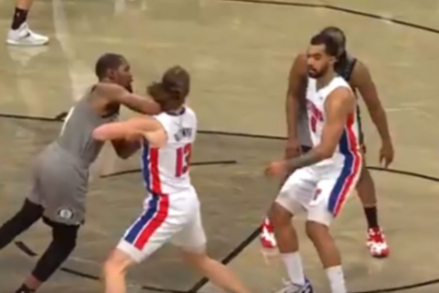 Νετς - Πίστονς: Ο Ντουράντ αποβλήθηκε μετά από… αγκωνιά στον Όλινικ! (video)