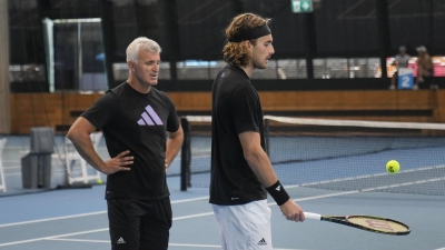 Τσιτσιπάς: «O πατέρας μου είναι εδώ για να μείνει, δεν έχω πρόθεση να τον αλλάξω ποτέ ή να τον διώξω» (video)