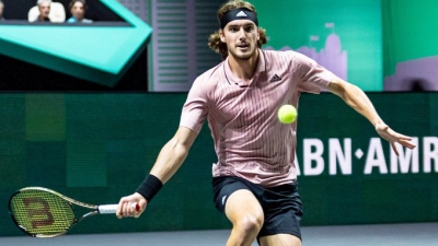 Στην COSMOTE TV η αναμέτρηση του Τσιτσιπά στα ημιτελικά του ATP 500 ABN AMRO World Tennis Tournament