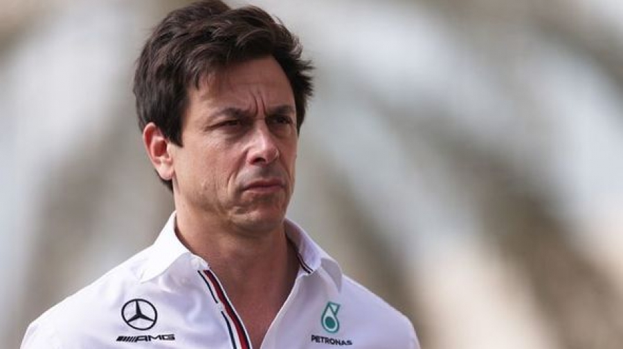 Βολφ: «Δεν είναι δυνατόν να αυτοσχεδιάζουμε με τους κανονισμούς»