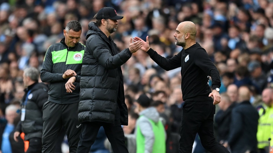 Πεπ εναντίον Κλοπ, πράξη 28η: Τα 300 δευτερόλεπτα που τους «ενώνουν», σε στιγμές γεμάτες σεβασμό και ένταση! (video)