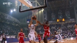 Παναθηναϊκός - Ολυμπιακός: Το φάουλ που ζήτησαν οι «πράσινοι» στην τελευταία φάση! (video)