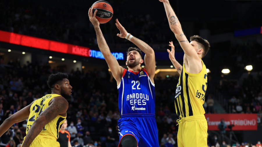 Euroleague Day 28: Τέταρτη νίκη της Εφές επί της Φενέρ, δύσκολα Μπαρτσελόνα και Ερυθρός, καθάρισε νωρίς η Άλμπα!